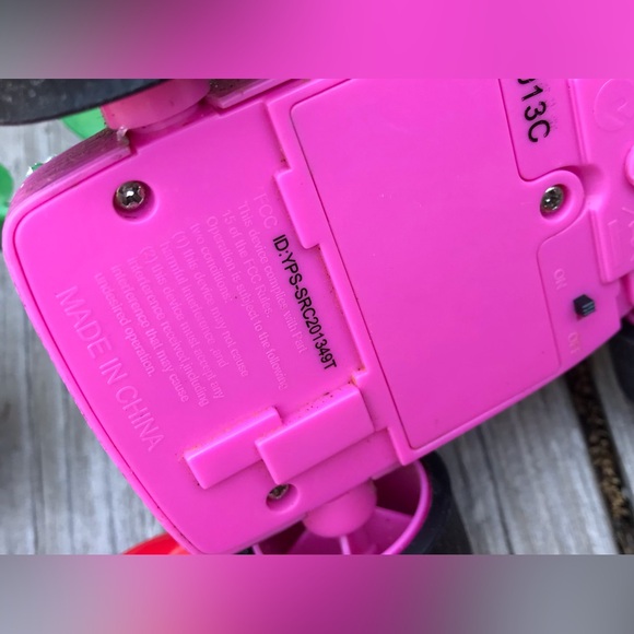 PEYO Not Working THE SMURFS RC Cars Remote Control Smurfette Mobile Vehicle Toy - Picture 8 of 11